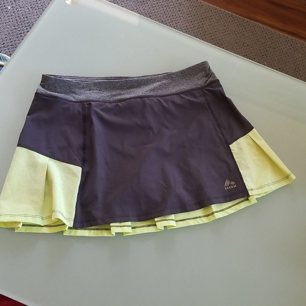 RBX Tennis Golf Sport Skort with Flirty Ruffles Gorpcore Size Medium‎